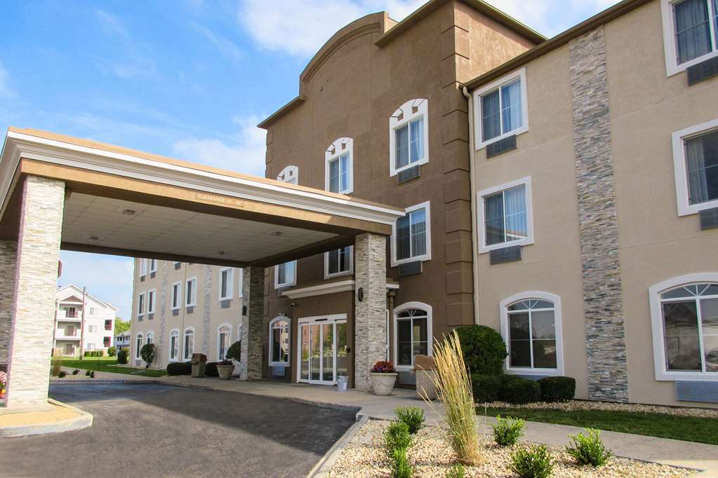 Comfort Inn Dekalb - Adjacent The University Exterior photo