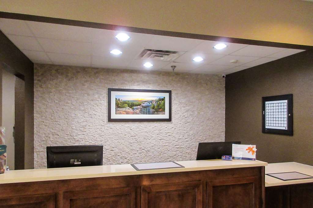 Comfort Inn Dekalb - Adjacent The University Interior photo