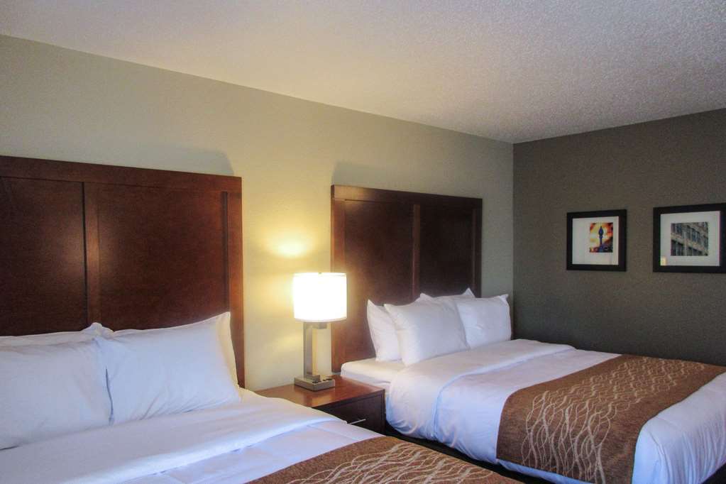 Comfort Inn Dekalb - Adjacent The University Room photo