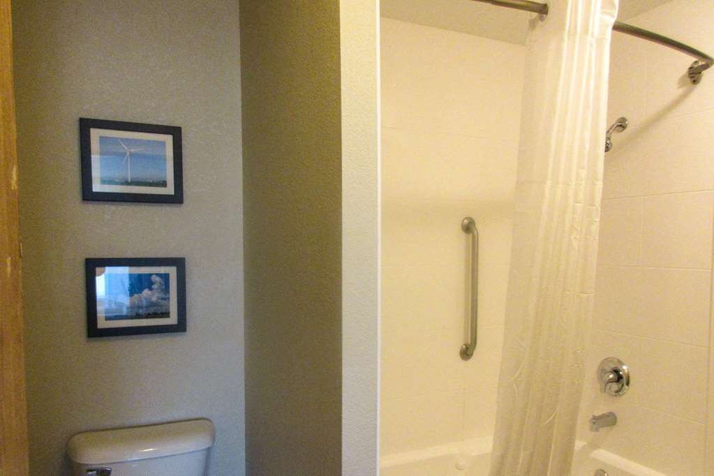 Comfort Inn Dekalb - Adjacent The University Room photo